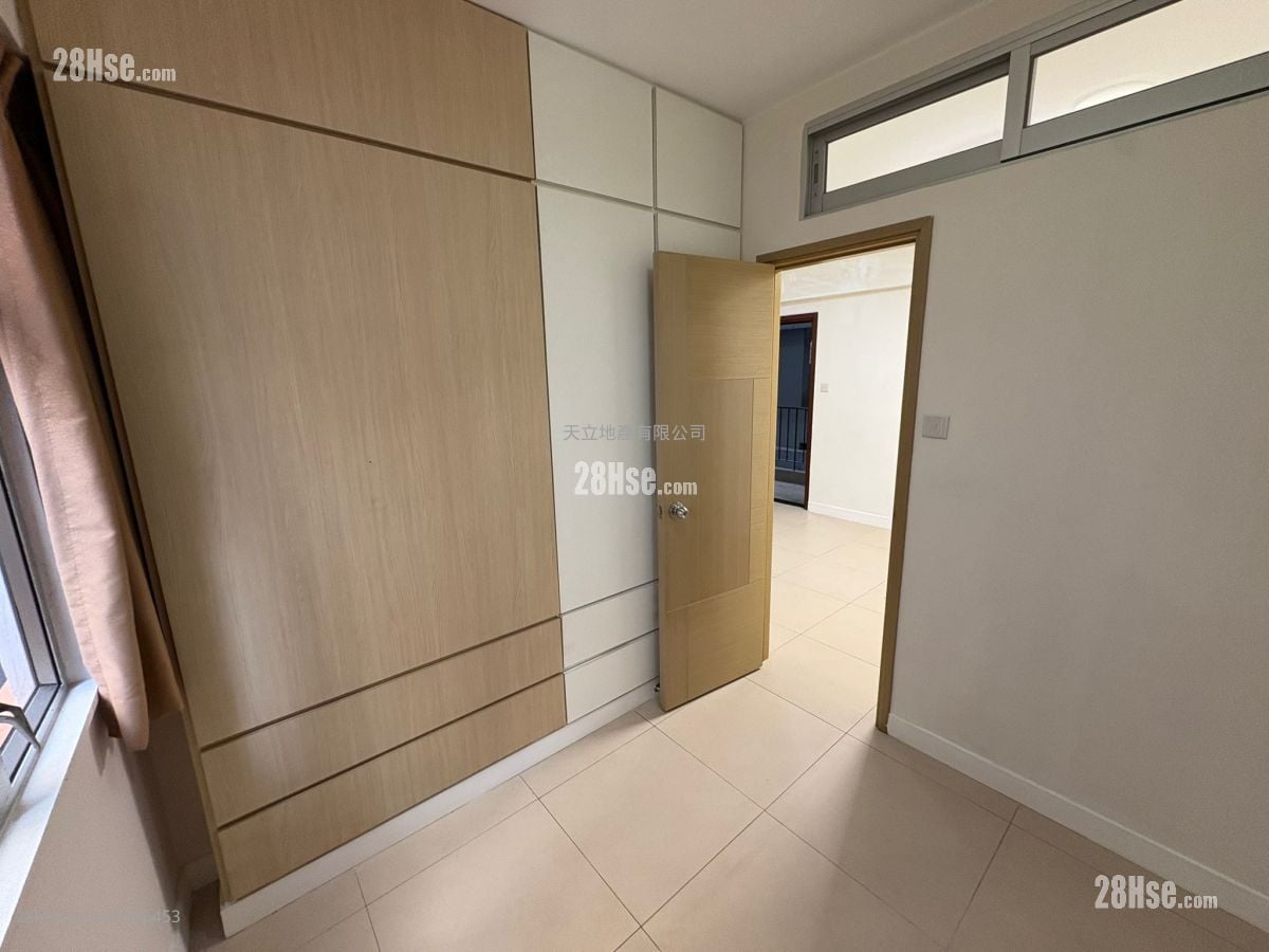 金阁大厦 租盘 2 房 , 1 浴室 385 平方尺