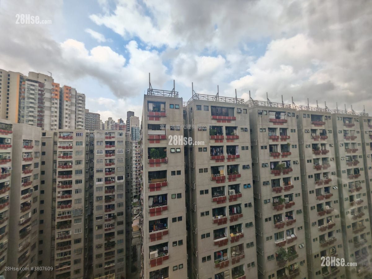 聚贤大厦 租盘 2 房 , 1 浴室 329 平方尺