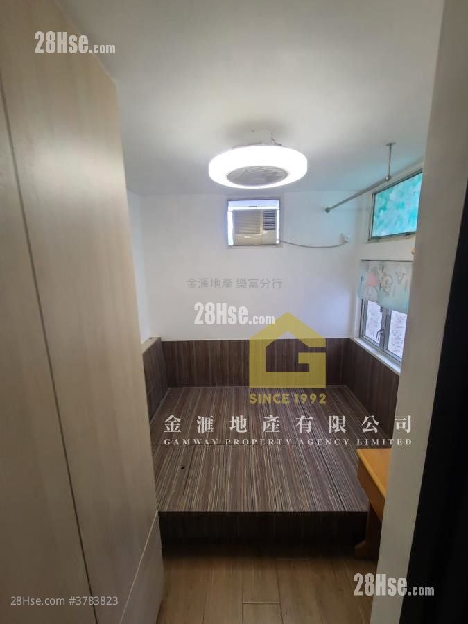 King Lai Court Sell 2 Bedrooms , 1 Bathroom 554 ft²