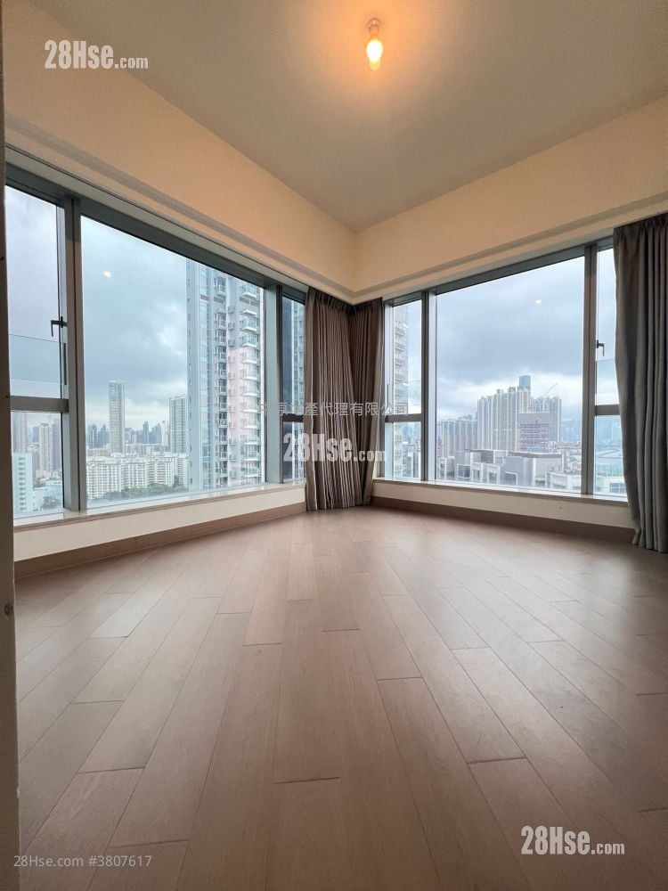 Cullinan West Sell 4 Bedrooms 1,221 ft²