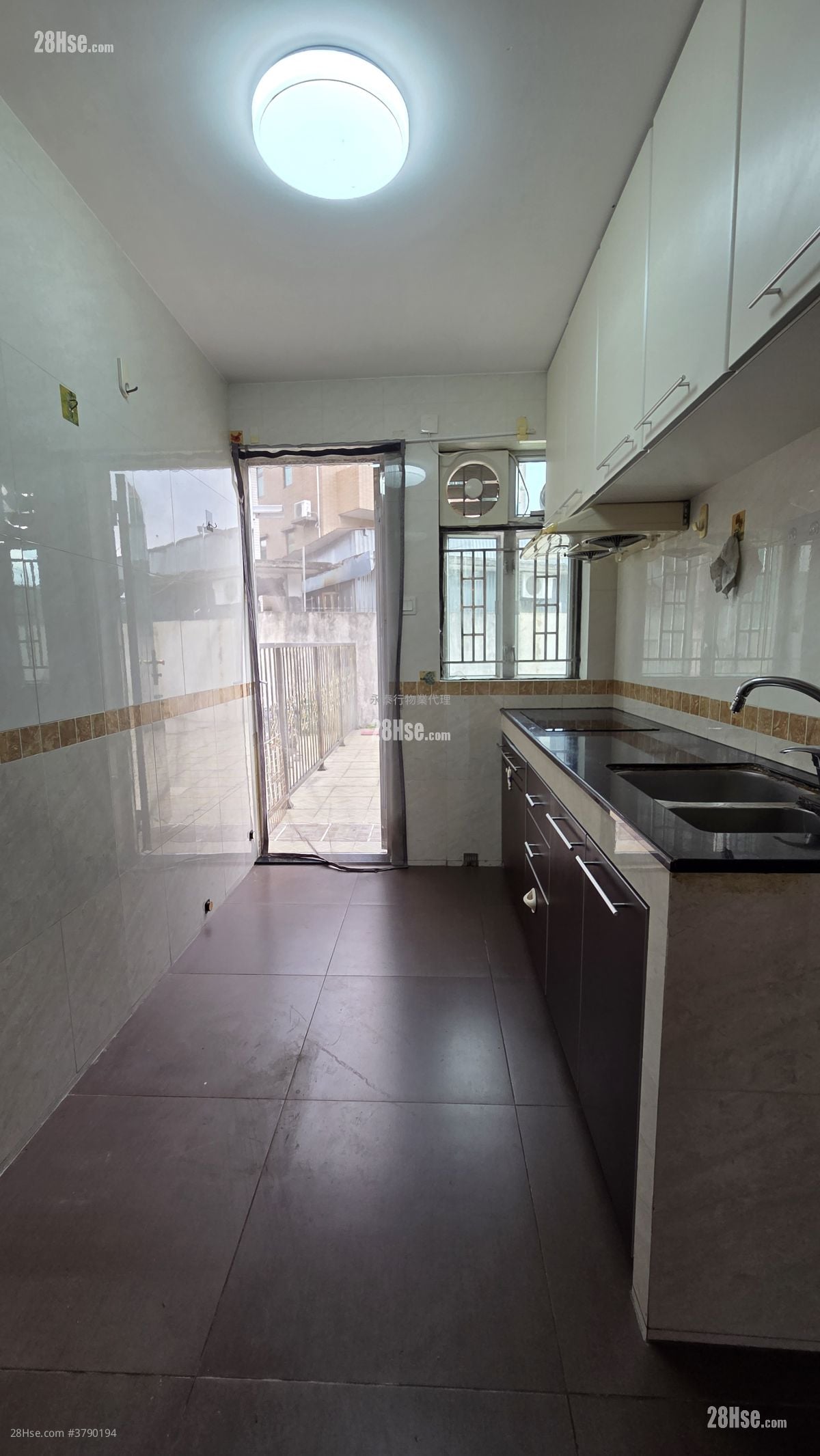 Village Rental 2 Bedrooms , 1 Bathroom 660 ft²