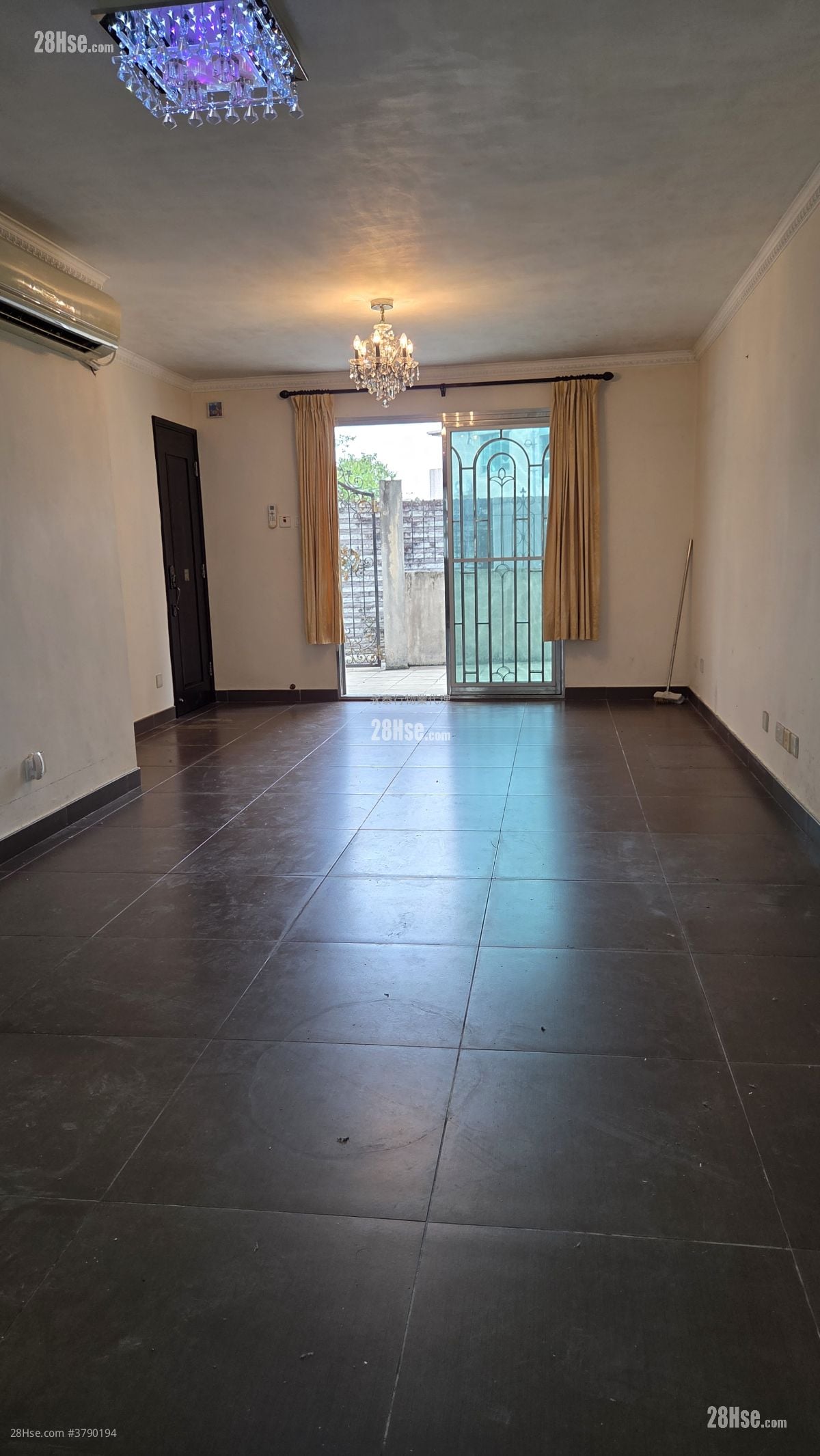 Village Rental 2 Bedrooms , 1 Bathroom 660 ft²