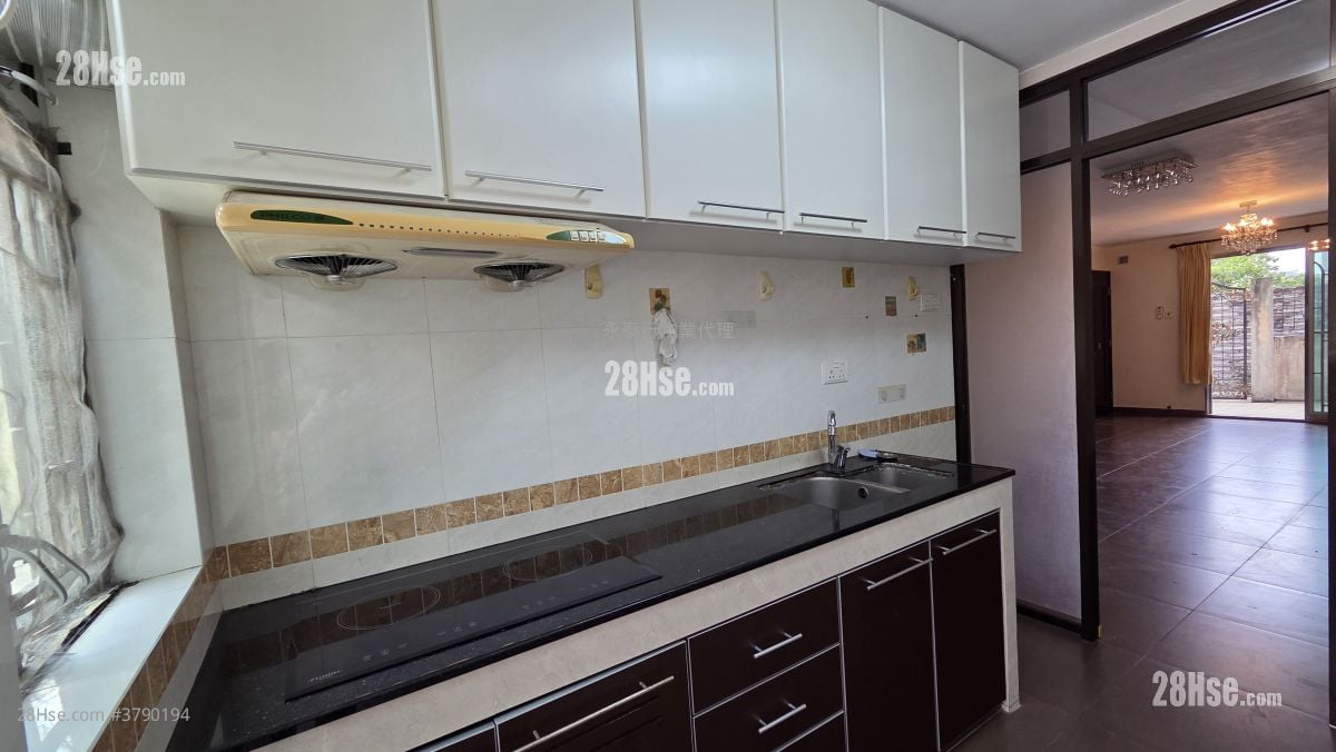 Village Rental 2 Bedrooms , 1 Bathroom 660 ft²