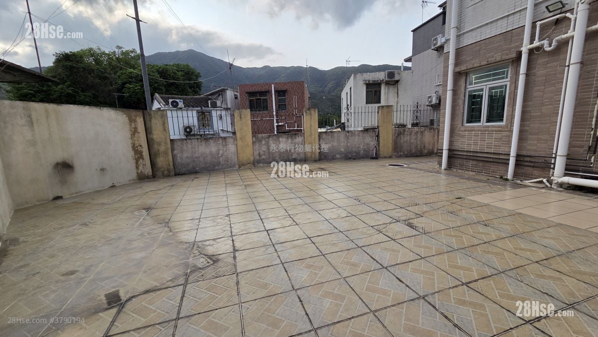 Village Rental 2 Bedrooms , 1 Bathroom 660 ft²