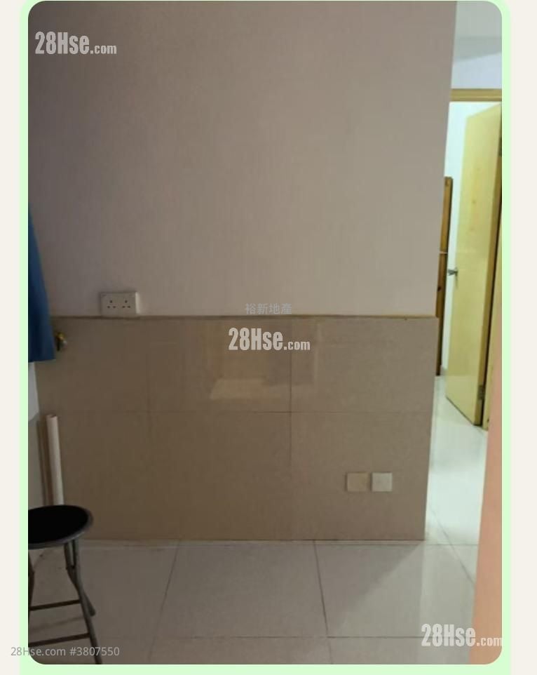 葵华大厦 租盘 2 房 , 1 浴室 410 平方尺