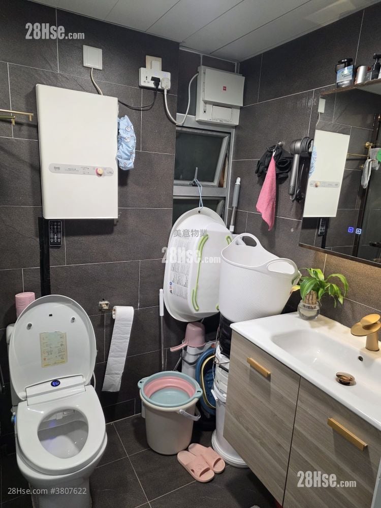 Cascades Sell 2 Bedrooms , 1 Bathroom 475 ft²