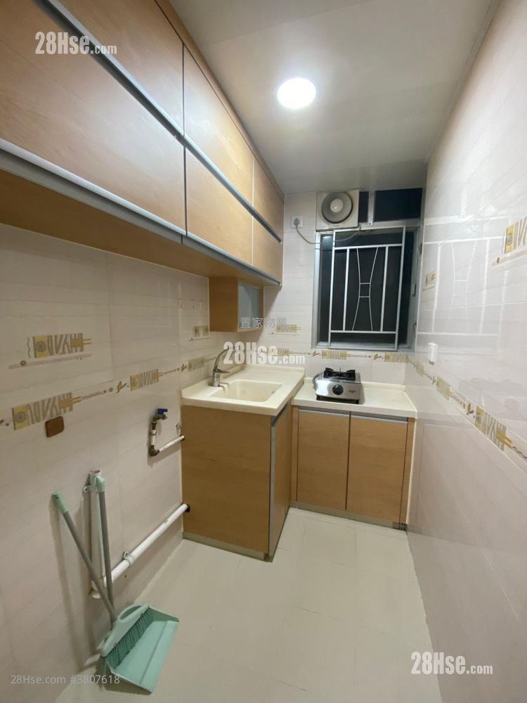 Lai Yue Building Rental 2 Bedrooms , 1 Bathroom 290 ft²