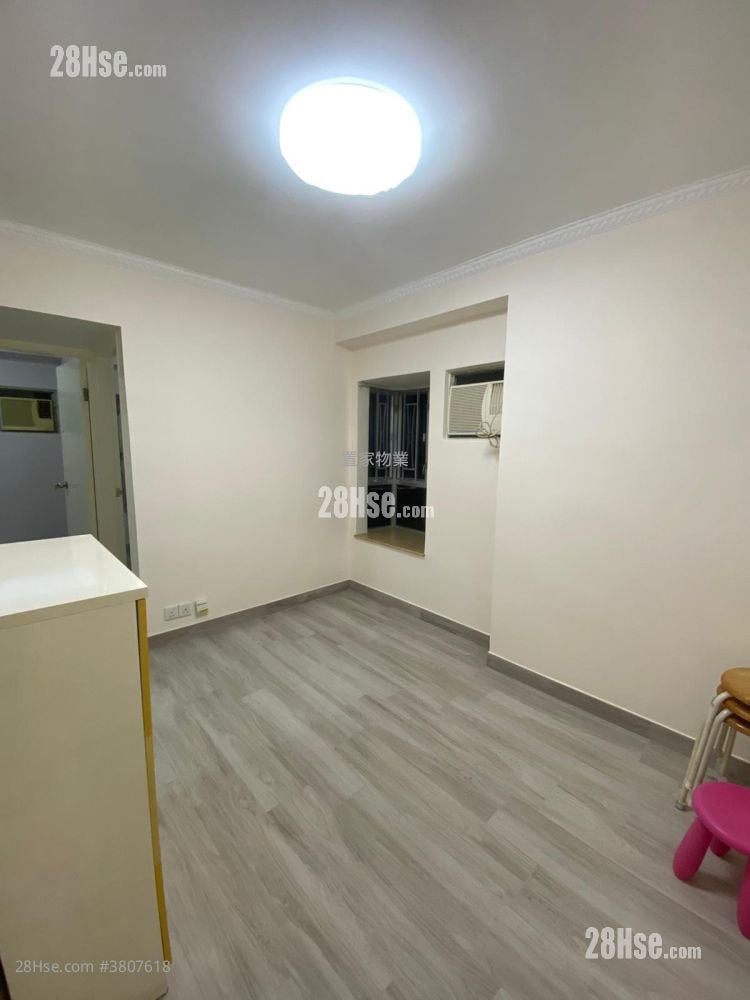 Lai Yue Building Rental 2 Bedrooms , 1 Bathroom 290 ft²