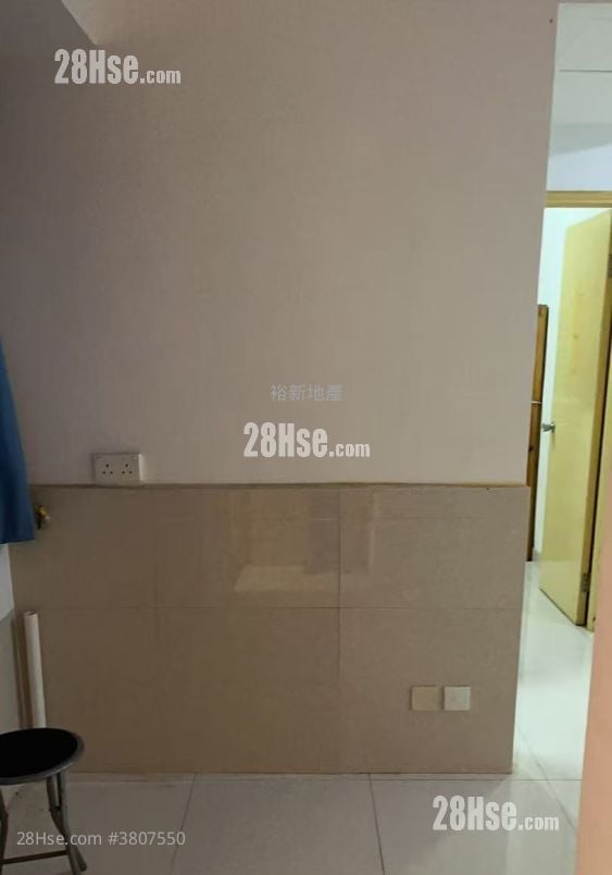 葵华大厦 租盘 2 房 , 1 浴室 410 平方尺