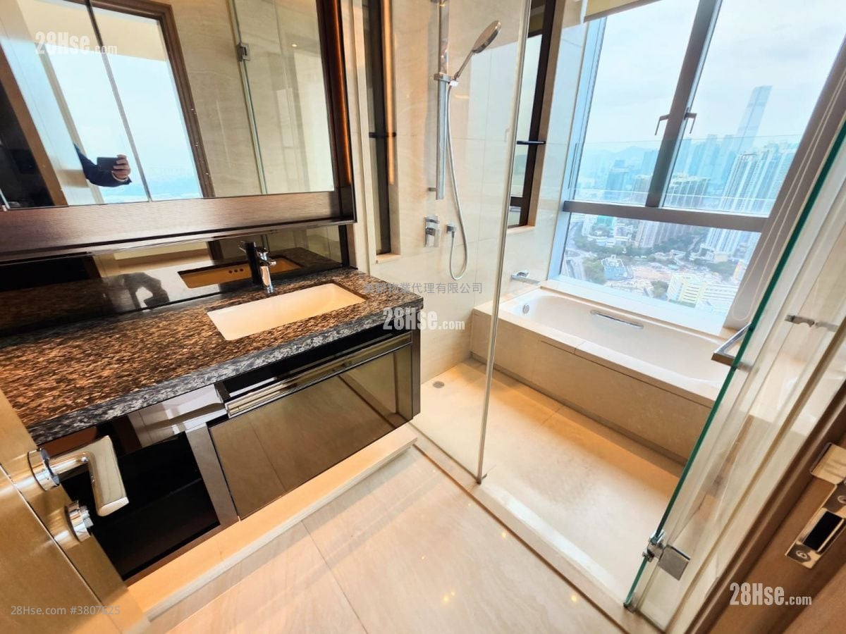 Cullinan West Sell 4 Bedrooms , 3 Bathrooms 1,342 ft²