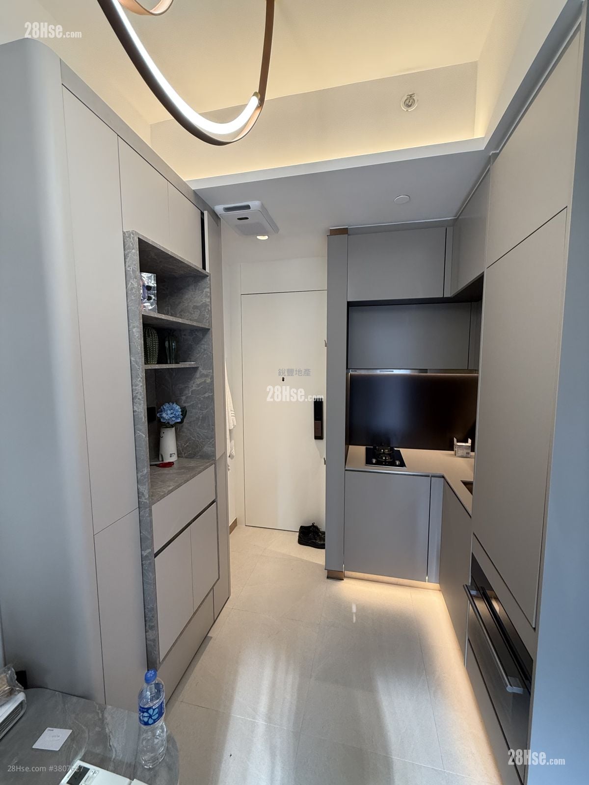 Baker Circle Greenwich Sell 264 ft²