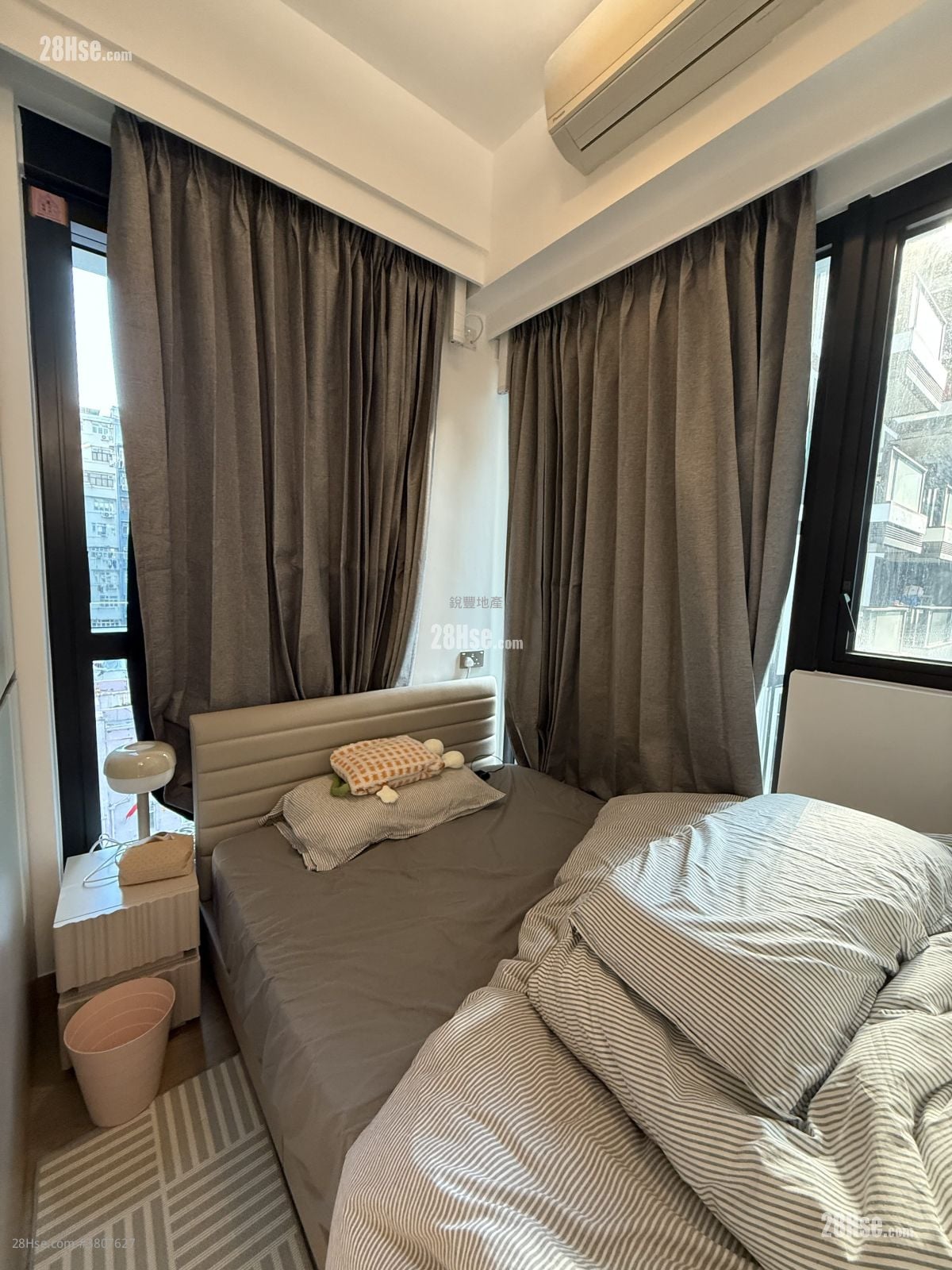 Baker Circle Greenwich Sell 264 ft²