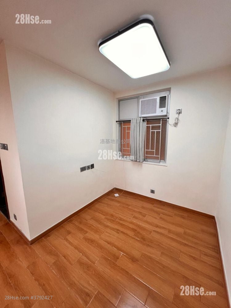 Amoy Gardens Rental 2 Bedrooms , 1 Bathroom 375 ft²