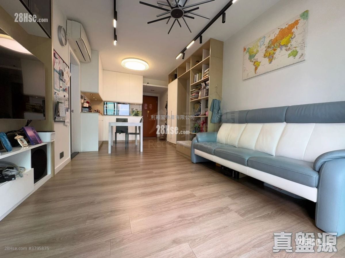 The Grandiose Rental 3 Bedrooms , 2 Bathrooms 671 ft²