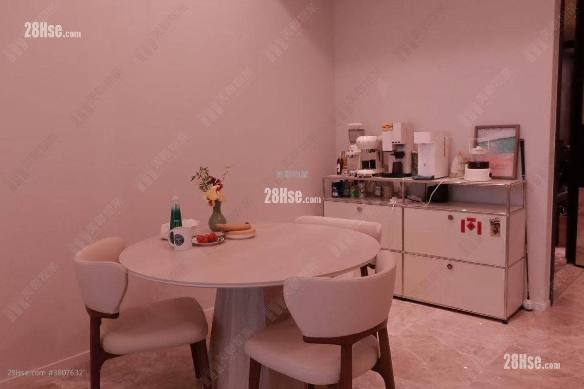 The Knightsbridge Rental 3 Bedrooms , 3 Bathrooms 1,085 ft²