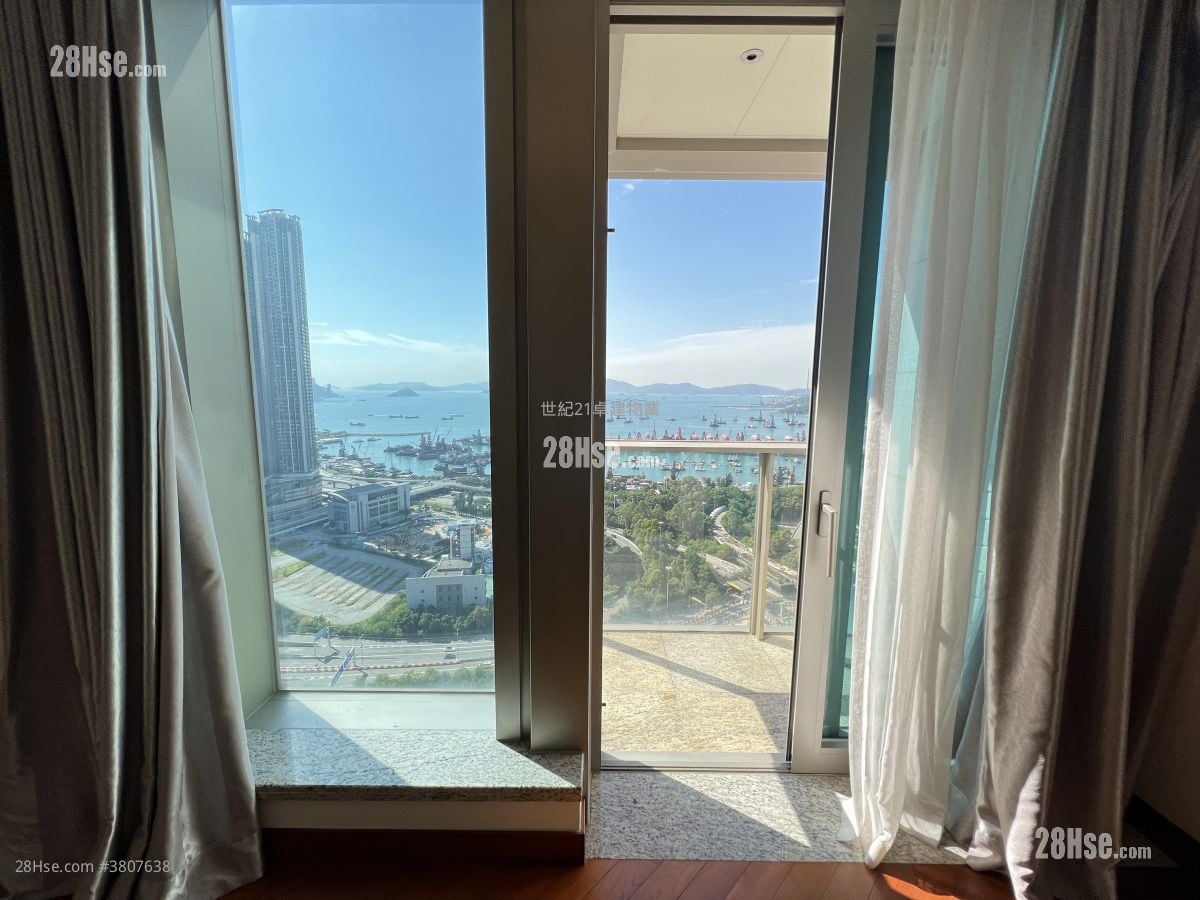 The Coronation Rental 3 Bedrooms , 2 Bathrooms 954 ft²