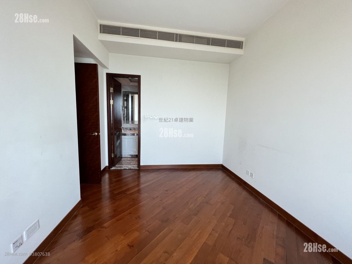 The Coronation Rental 3 Bedrooms , 2 Bathrooms 954 ft²