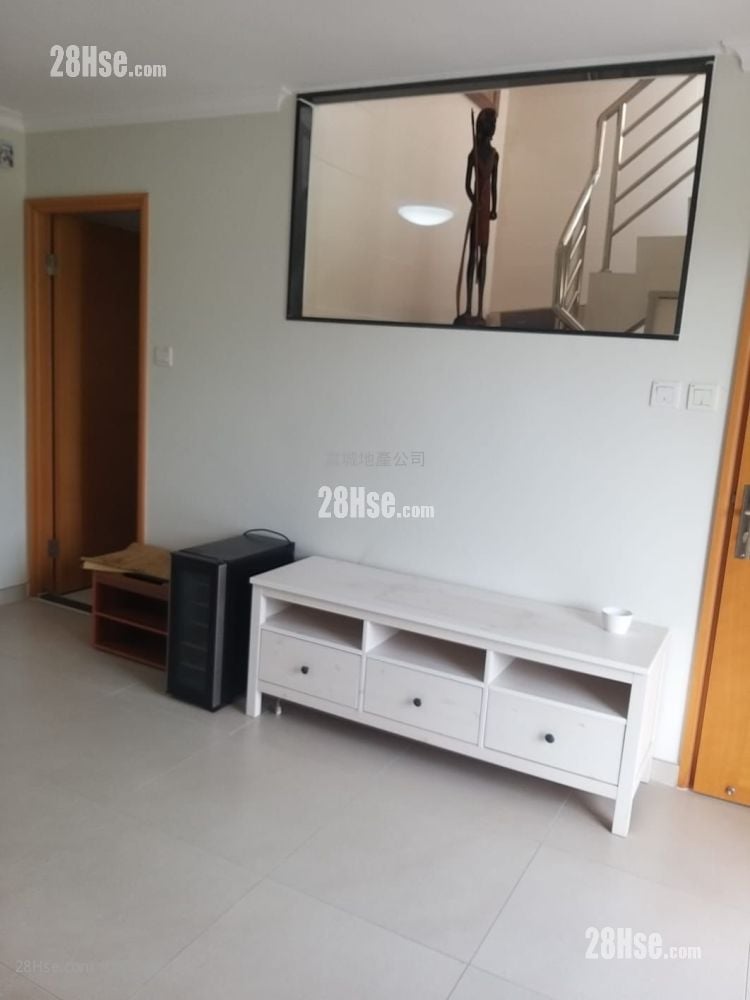 村屋 租盤 2 房 , 2 浴室 630 平方呎