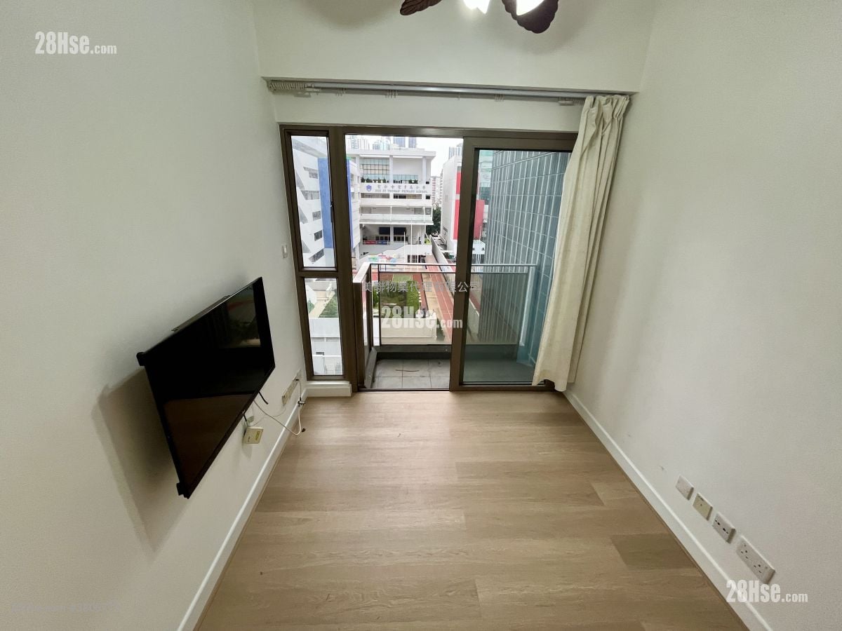 Residence 228 Sell 3 Bedrooms , 1 Bathroom 543 ft²