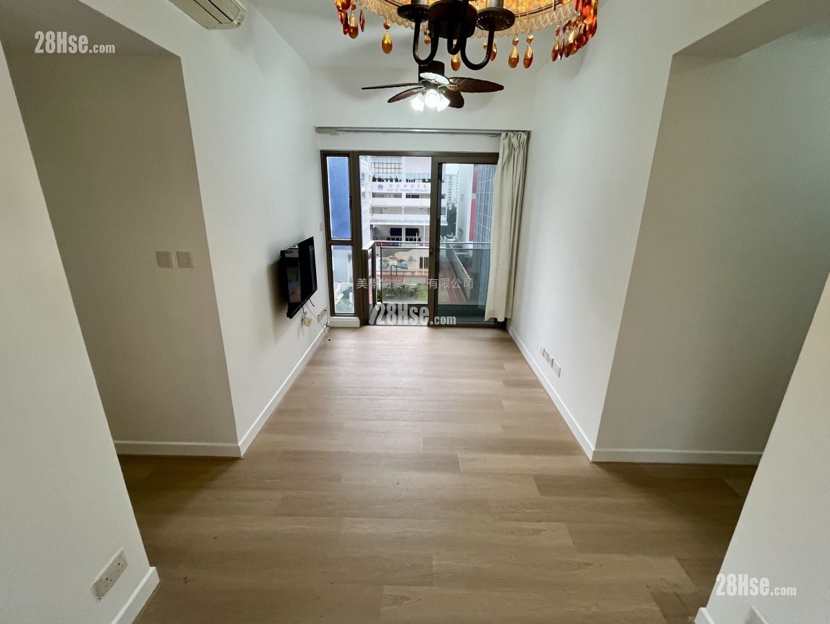 Residence 228 Sell 3 Bedrooms , 1 Bathroom 543 ft²