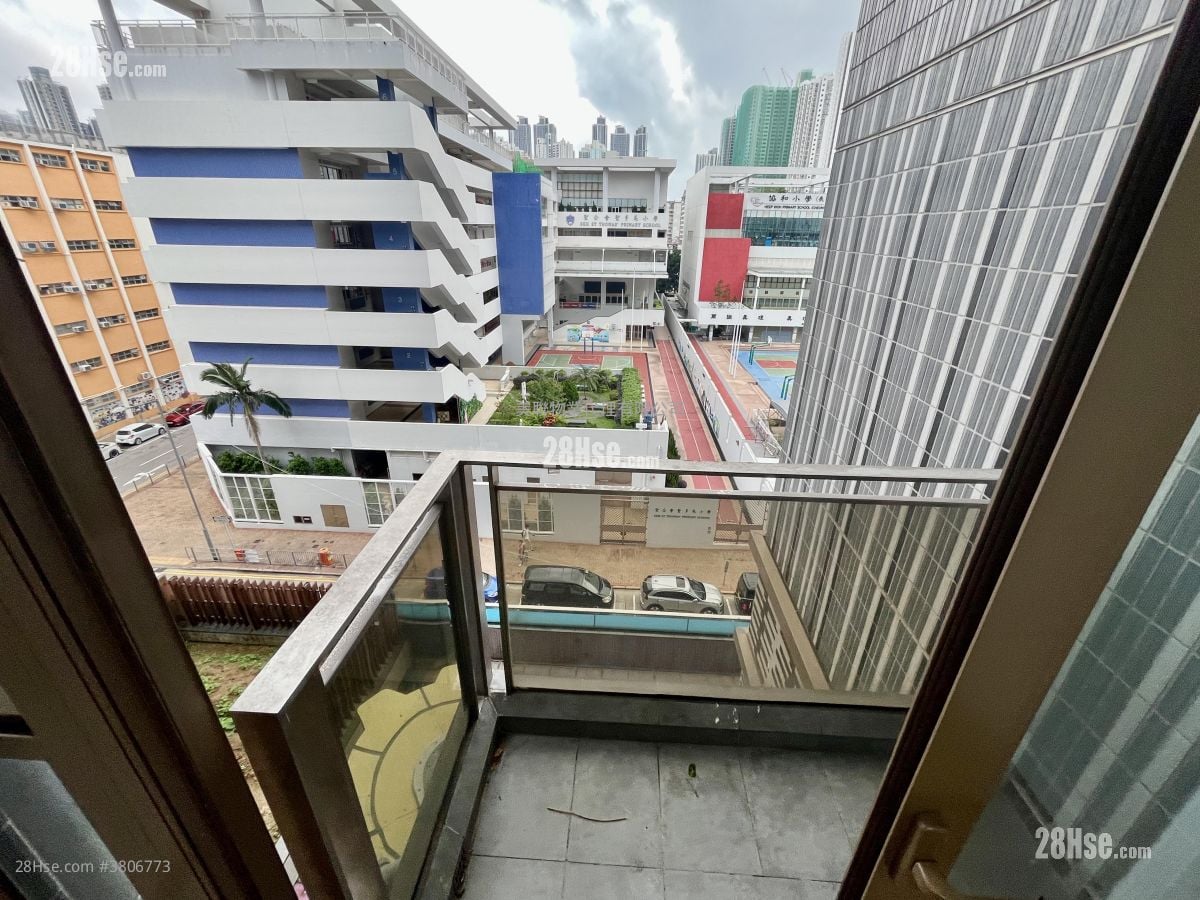 Residence 228 Sell 3 Bedrooms , 1 Bathroom 543 ft²