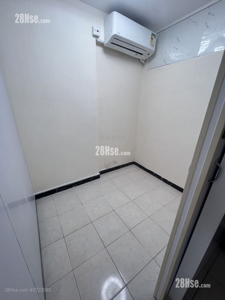 Village Rental 2 Bedrooms , 1 Bathroom 290 ft²