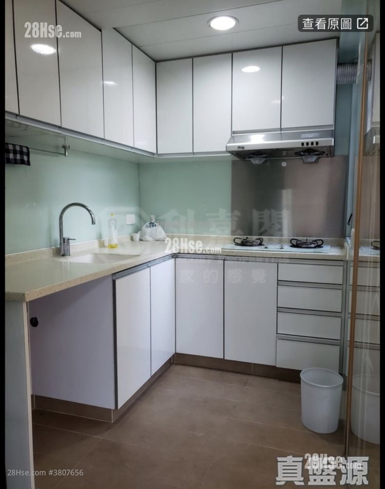 Kornhill Sell 3 Bedrooms 880 ft²