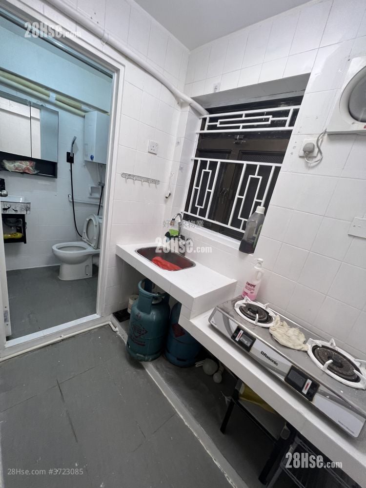 Village Rental 2 Bedrooms , 1 Bathroom 290 ft²