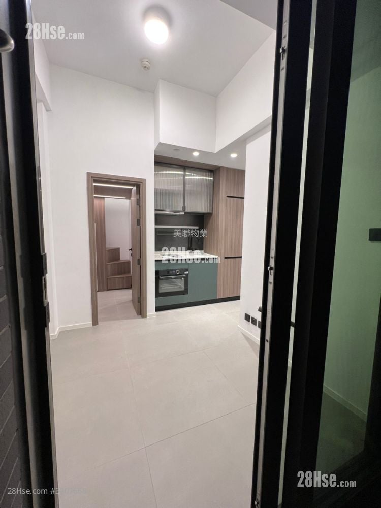 14 Larch Street Rental 269 ft²