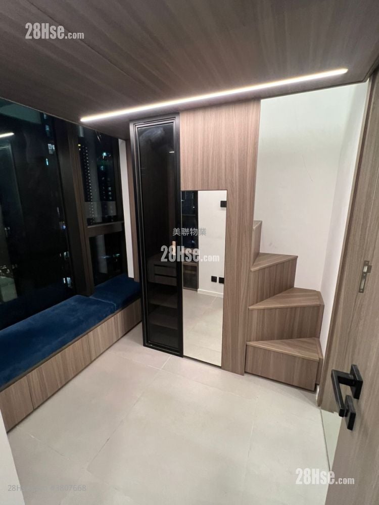 14 Larch Street Rental 269 ft²