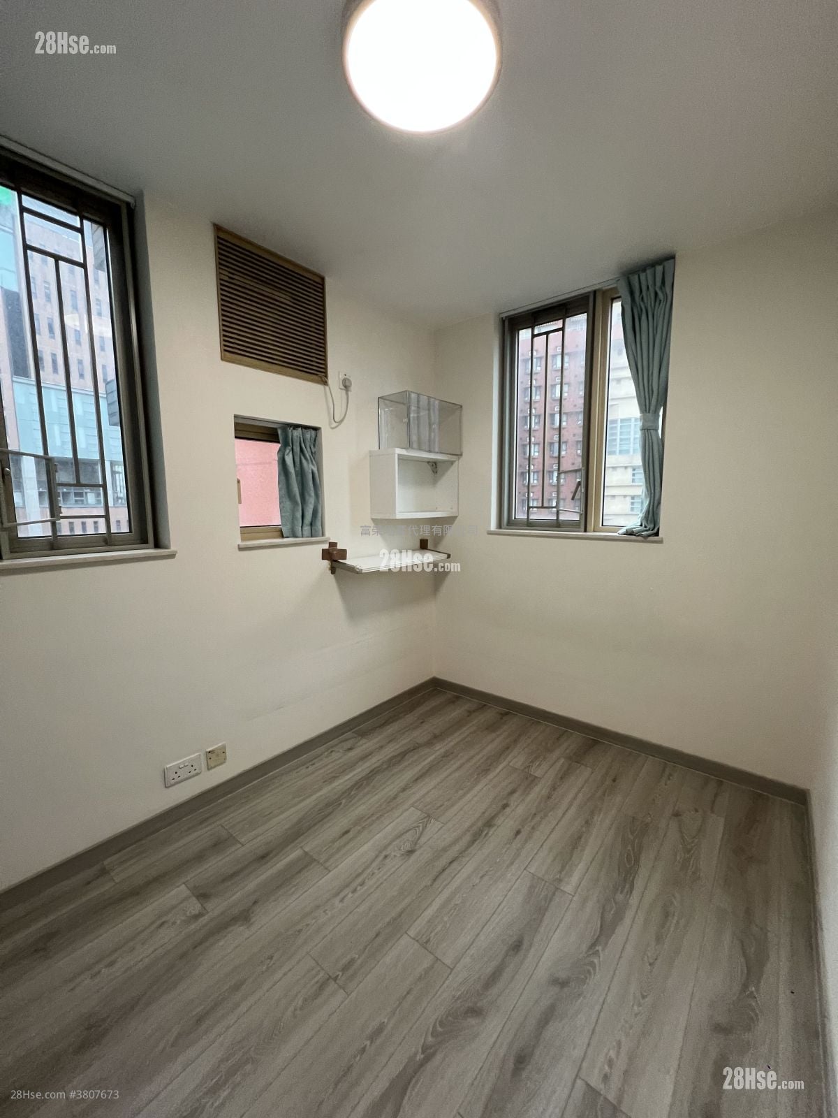 Harbour Place Sell 2 Bedrooms , 1 Bathroom 481 ft²