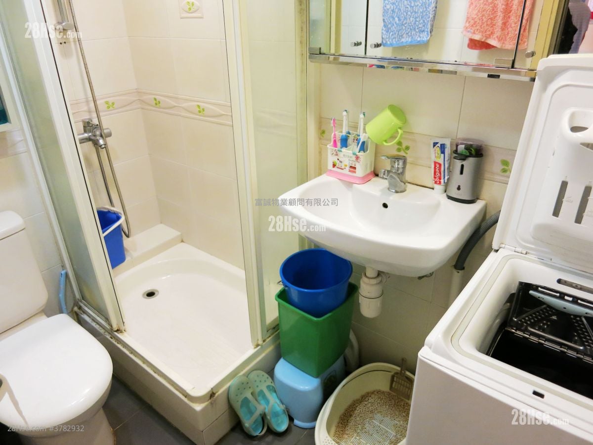 康华苑 租盘 2 房 , 1 浴室 380 平方尺