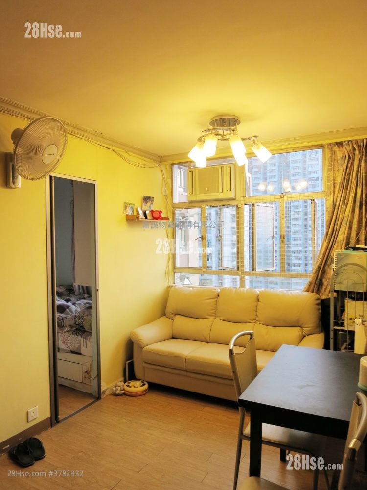 康华苑 租盘 2 房 , 1 浴室 380 平方尺