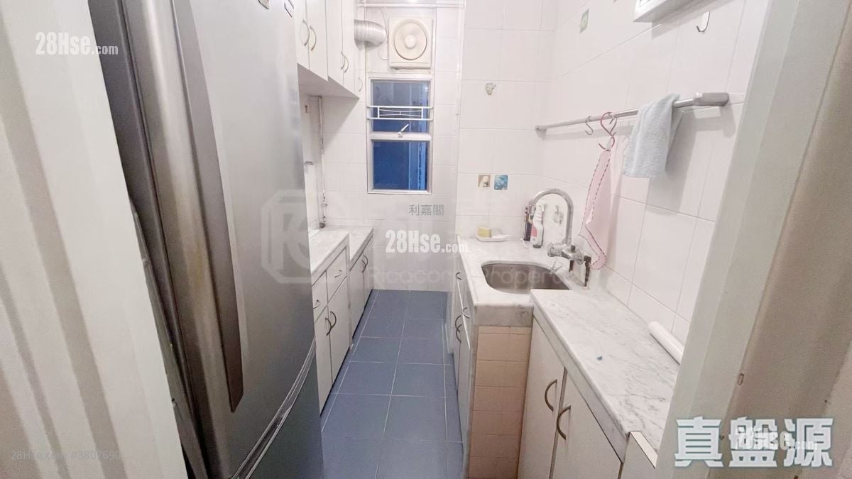 新围苑 售盘 3 房 554 平方尺