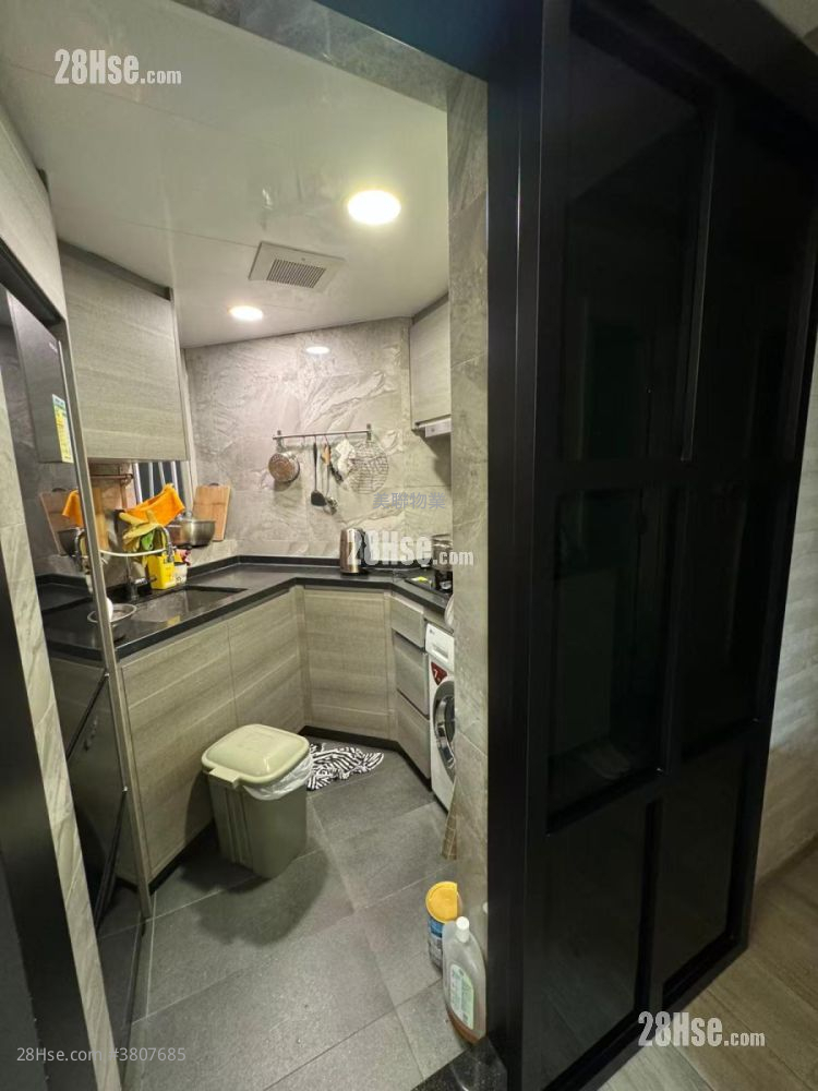 名城 售盘 3 房 , 2 浴室 680 平方尺