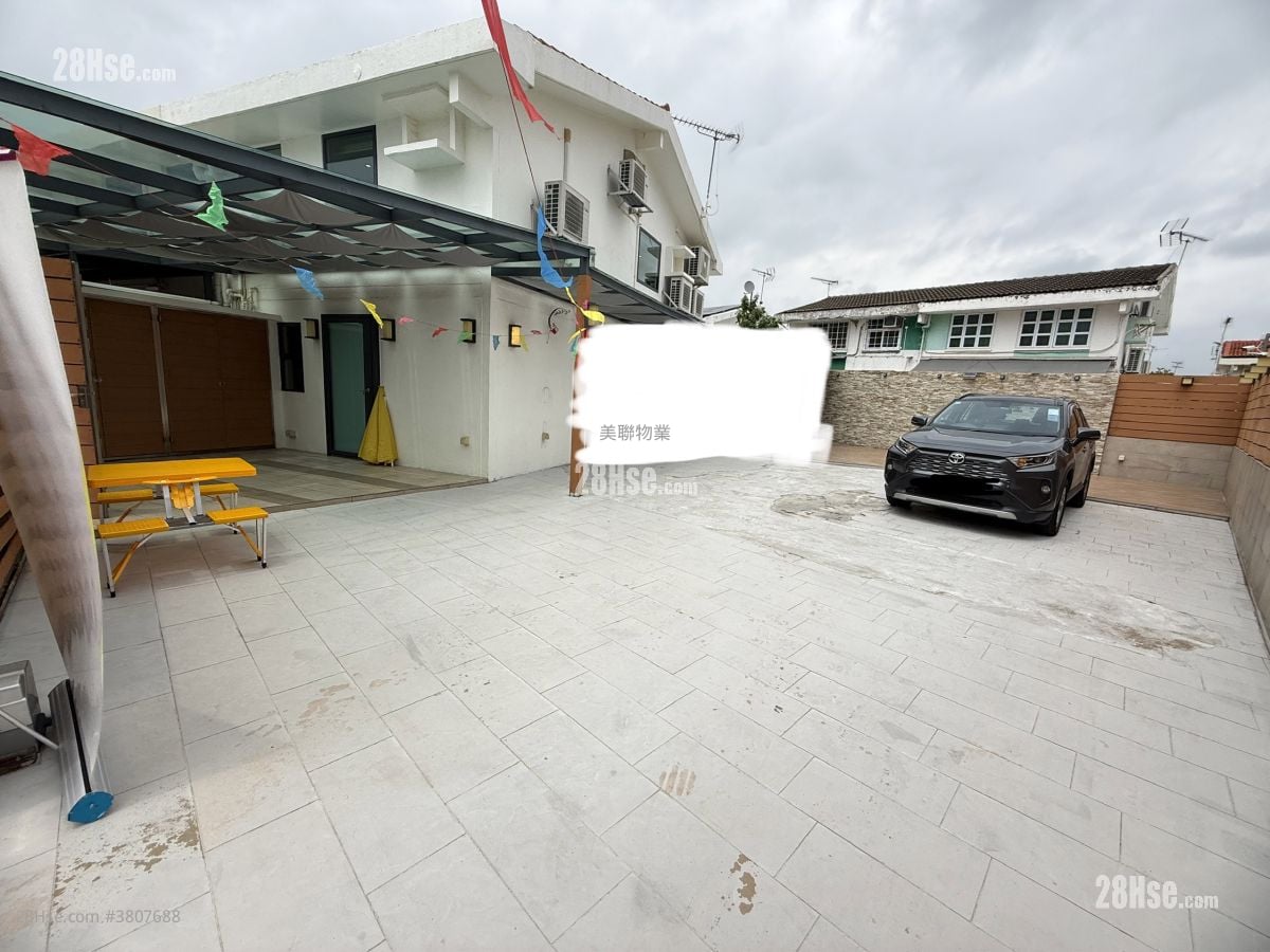 Fairview Park Sell 3 Bedrooms , 2 Bathrooms 1,035 ft²