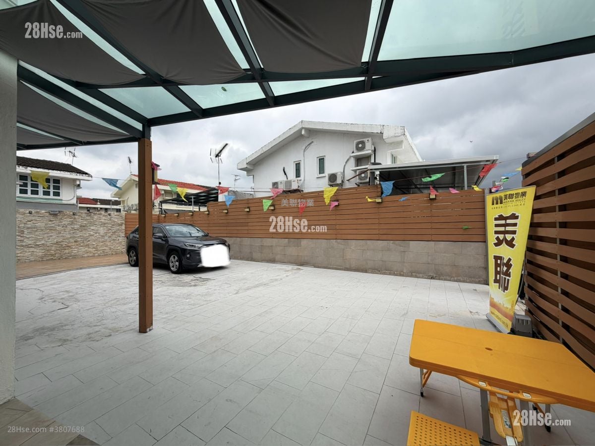 Fairview Park Sell 3 Bedrooms , 2 Bathrooms 1,035 ft²