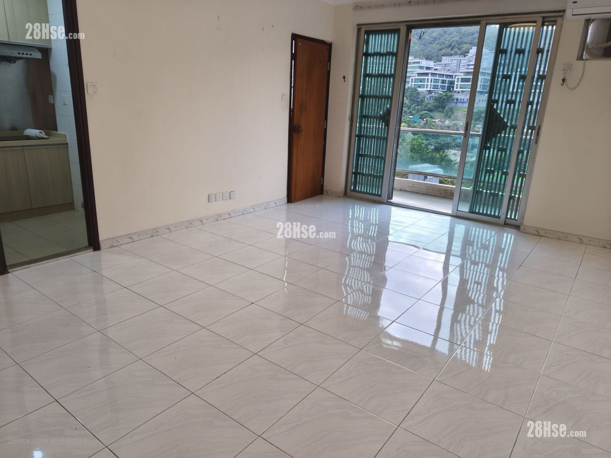 村屋 租盘 3 房 , 1 浴室 700 平方尺