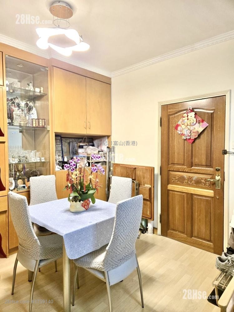 秀芳花园 售盘 3 房 , 1 浴室 698 平方尺