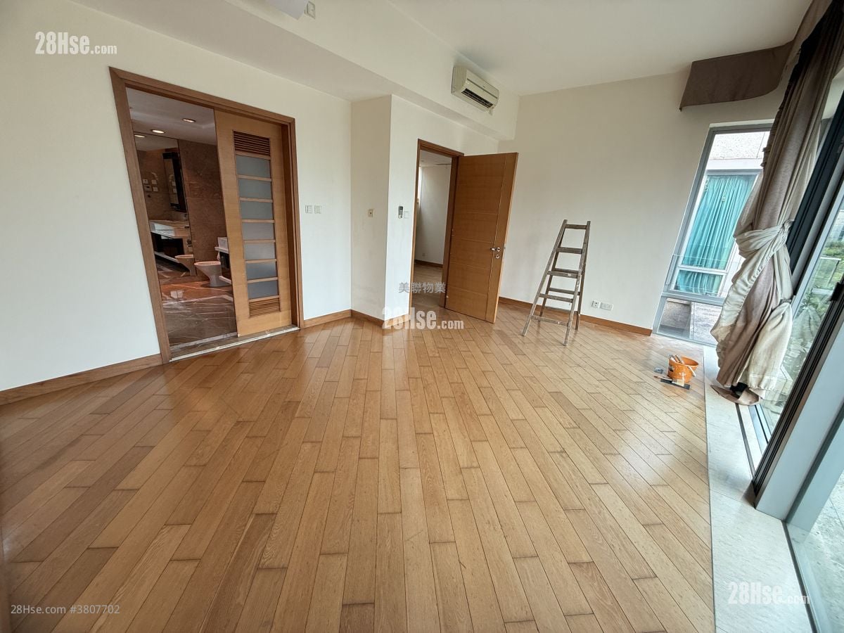 The Vineyard Sell 3 Bedrooms , 4 Bathrooms 2,389 ft²