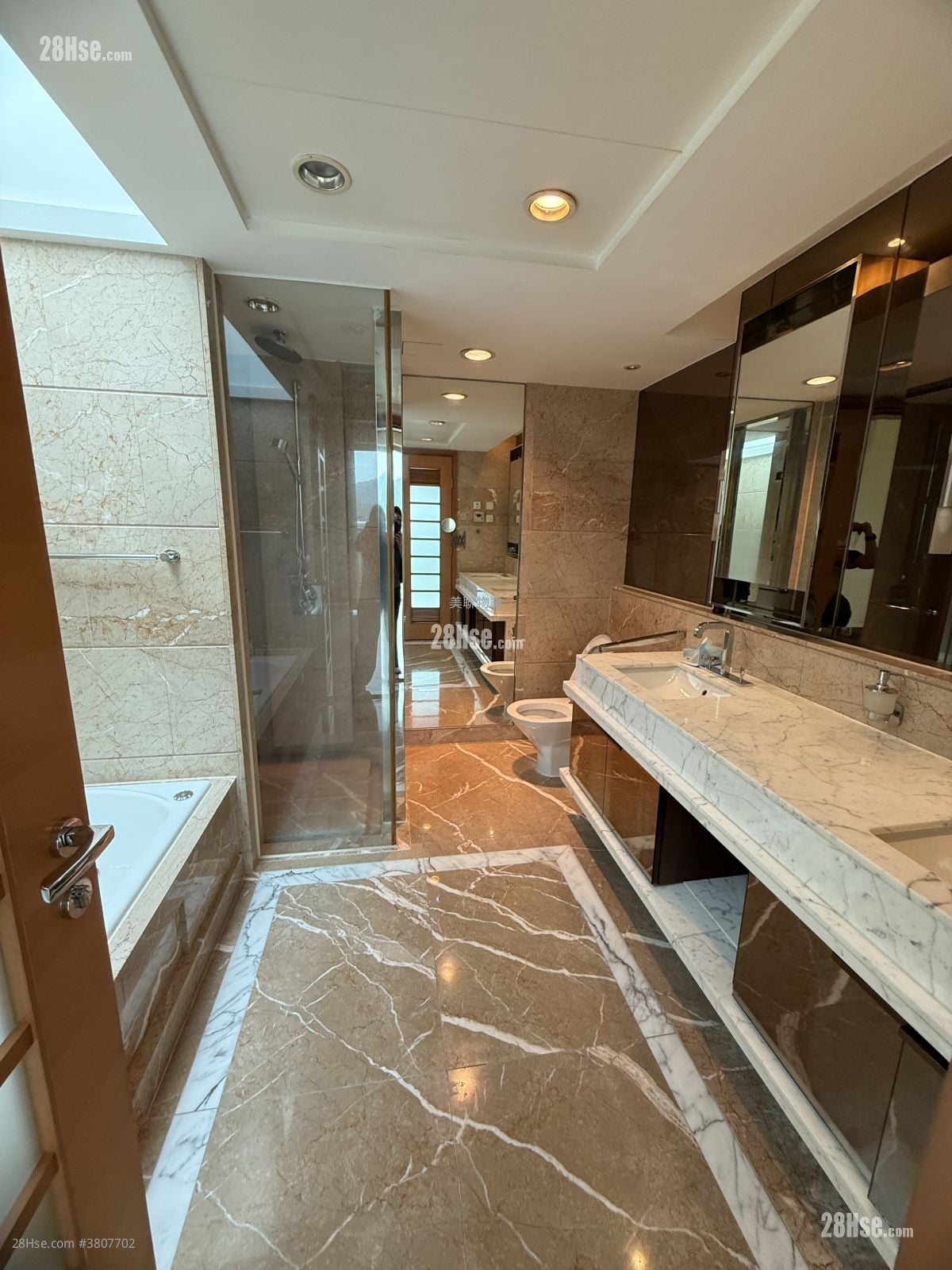 The Vineyard Sell 3 Bedrooms , 4 Bathrooms 2,389 ft²