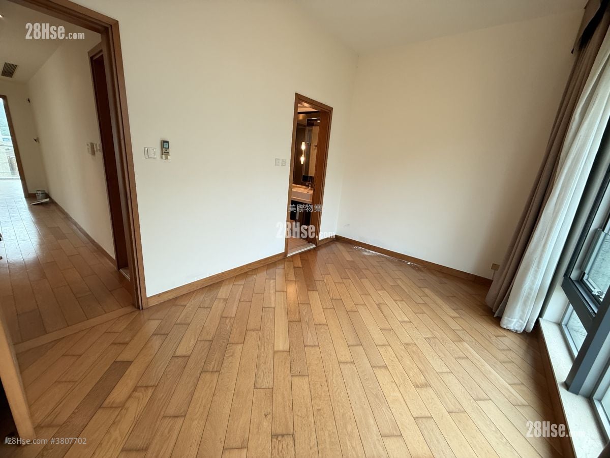 The Vineyard Sell 3 Bedrooms , 4 Bathrooms 2,389 ft²