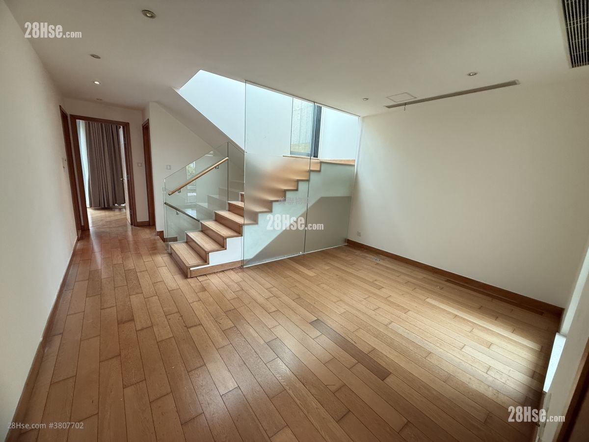 The Vineyard Sell 3 Bedrooms , 4 Bathrooms 2,389 ft²