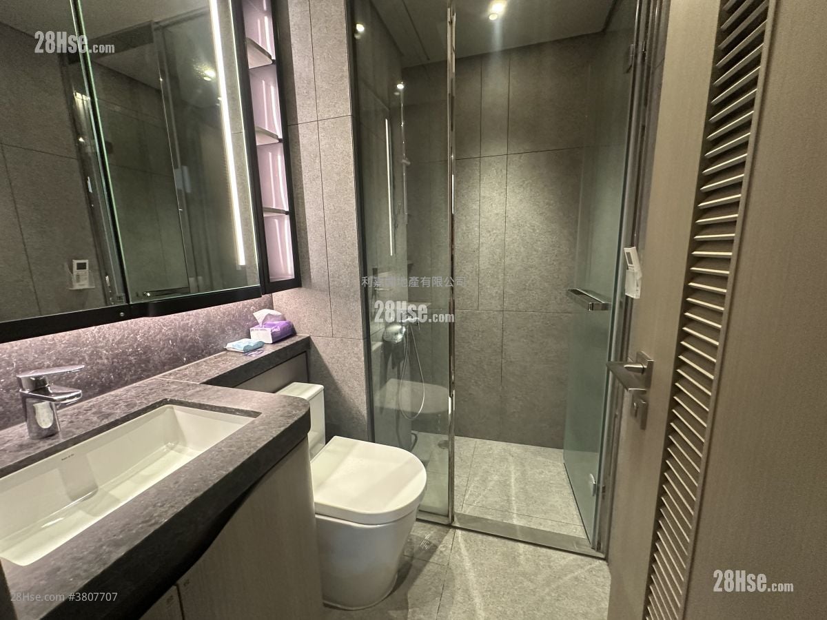 Yoho West Sell 1 Bathroom 245 ft²