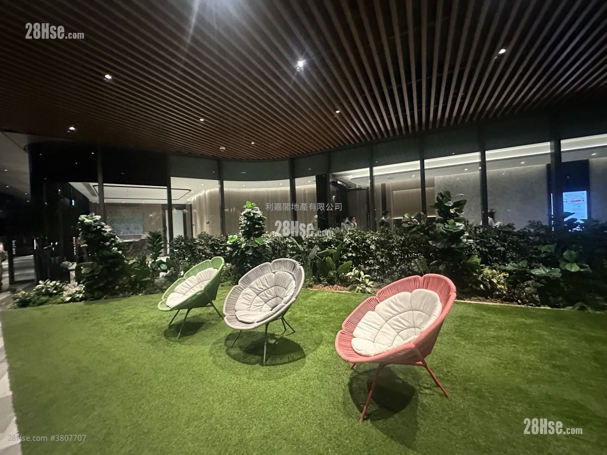 Yoho West Sell 1 Bathroom 245 ft²