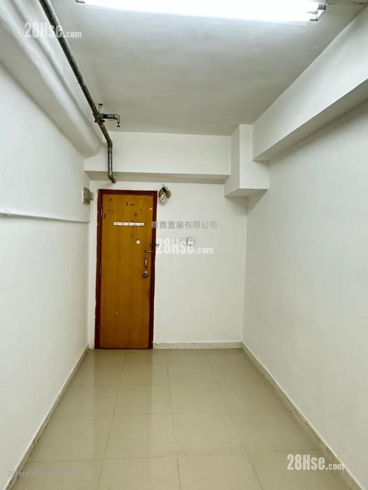 名賢大樓 租盤 開放式間隔 , 1 浴室 180 平方呎