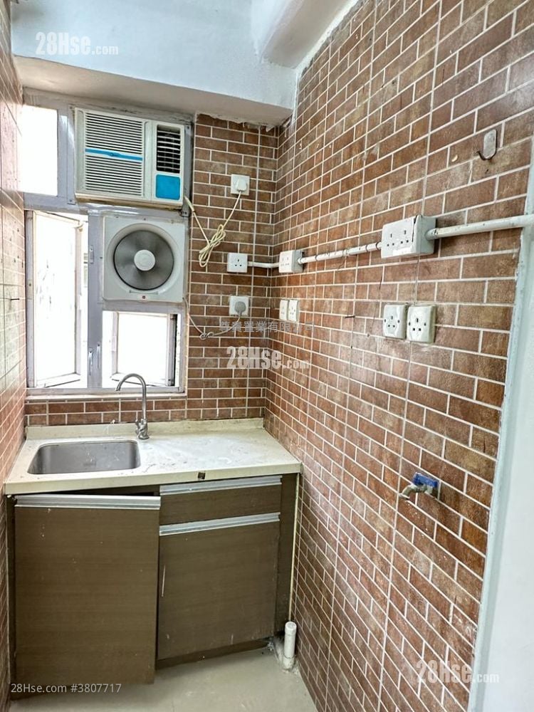 名賢大樓 租盤 開放式間隔 , 1 浴室 180 平方呎