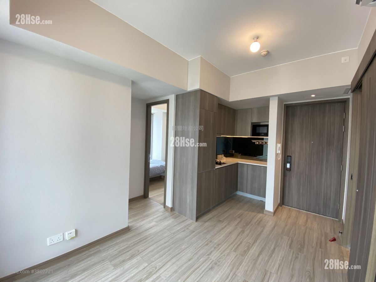 Park One Sell 3 Bedrooms , 1 Bathroom 418 ft²