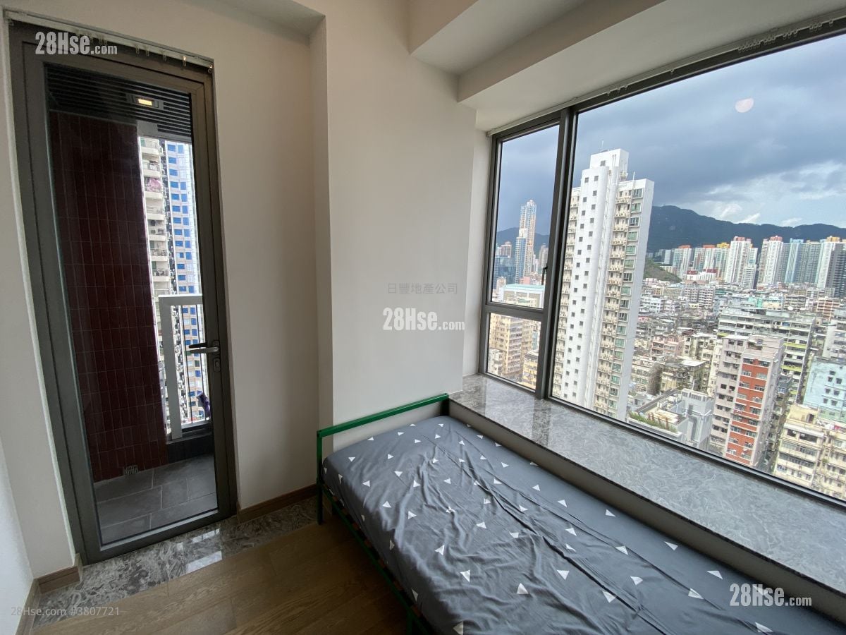 Park One Sell 3 Bedrooms , 1 Bathroom 418 ft²