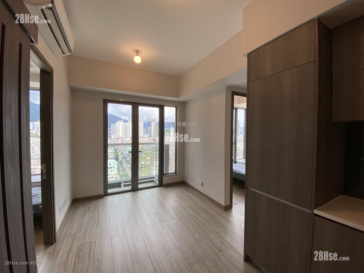 Park One Sell 3 Bedrooms , 1 Bathroom 418 ft²